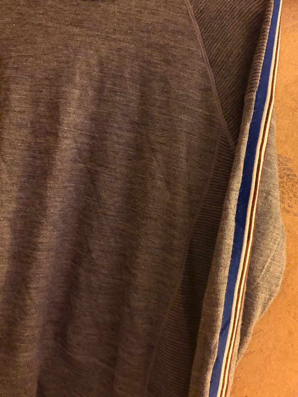 * Athleta Canyon Gray Sweater Colorblock Accent Stripe Sleeves SZ Medium *